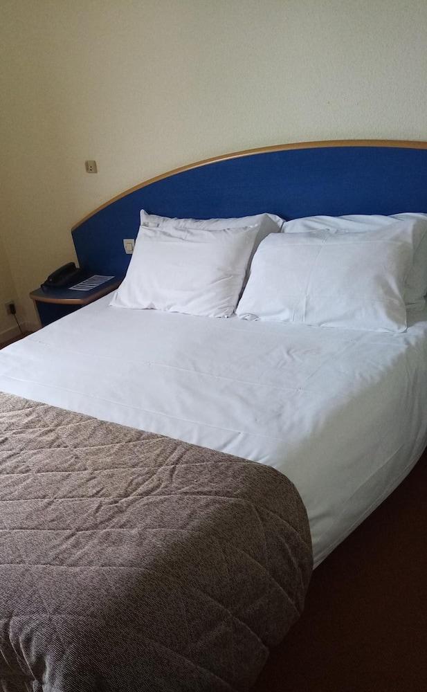 Cit'Hotel Les Alizes Limoges Luaran gambar